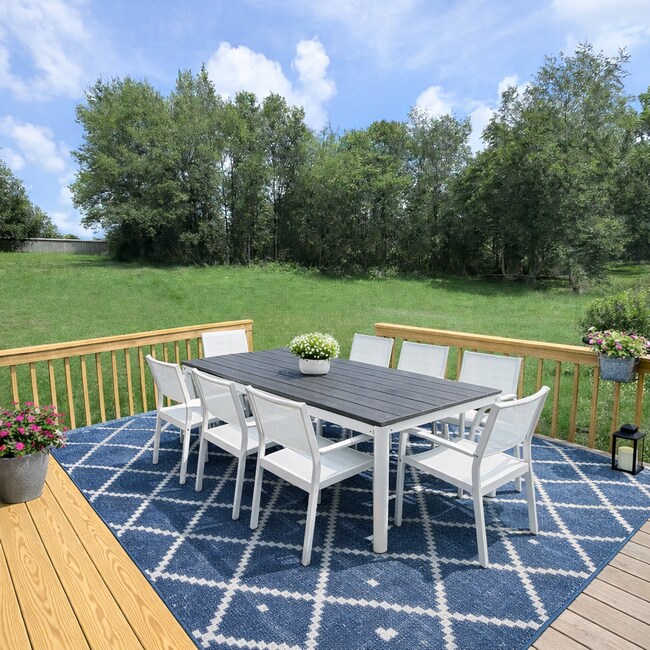 Building Photo - Fully Remodeled 3 Bedroom, 2 Bath Home in the Country – Versailles, KY