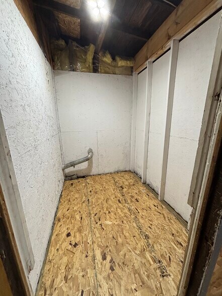 Building Photo - 539 Chippewa St