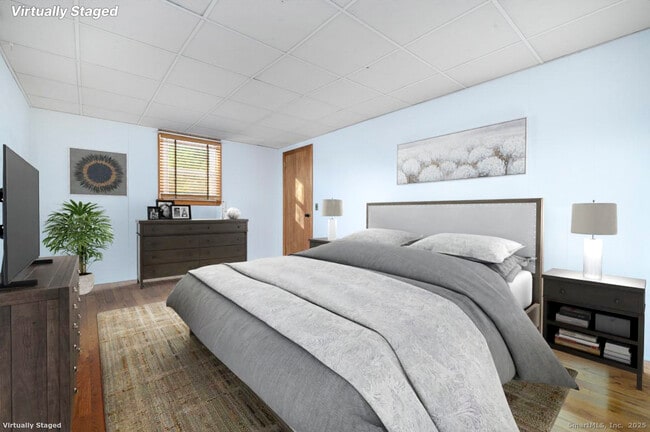 Building Photo - 34 Alpine St