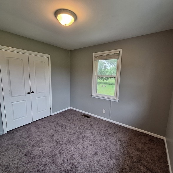 Building Photo - 418 Sam Houston Dr
