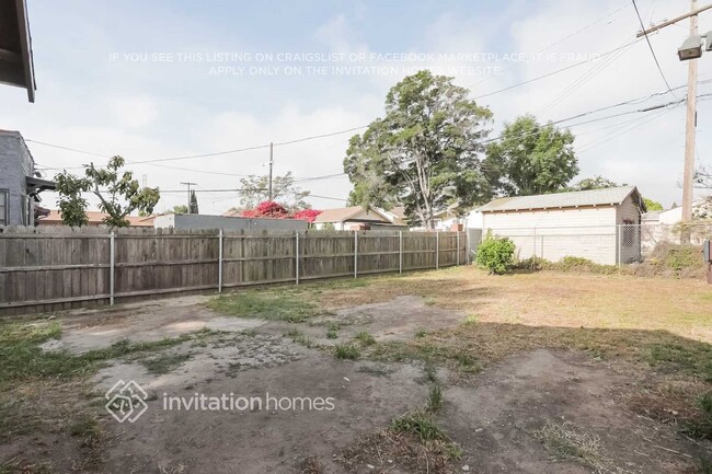 Building Photo - 9471 La Salle Ave