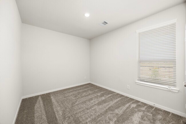 Building Photo - 12535 Llano Estacado Dr