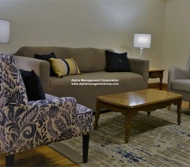 Building Photo - 102 Allston St