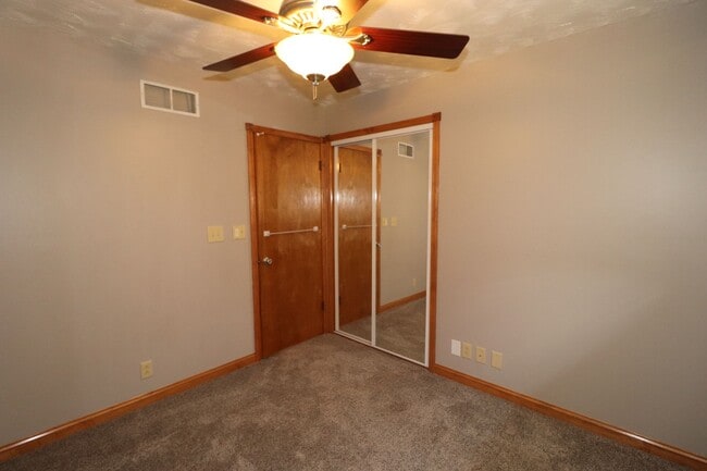 Building Photo - Spacious Home for rent!