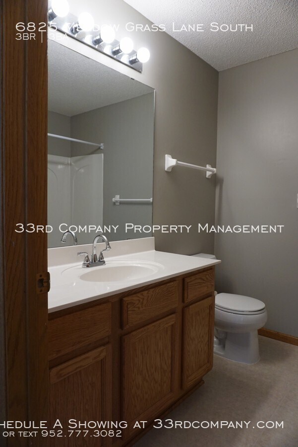 Building Photo - Exceptional 3-Bedroom Townhome in Cottage ...