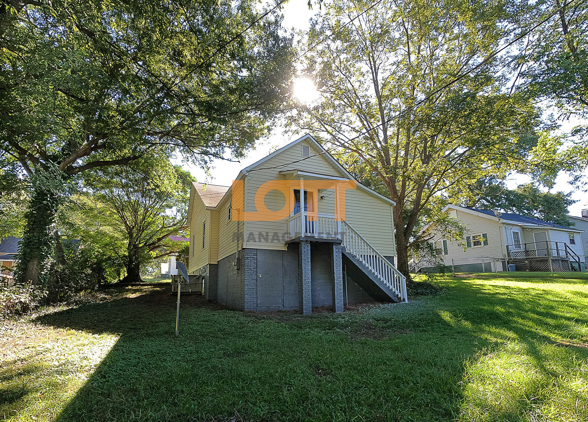Building Photo - 12 Sirrine St