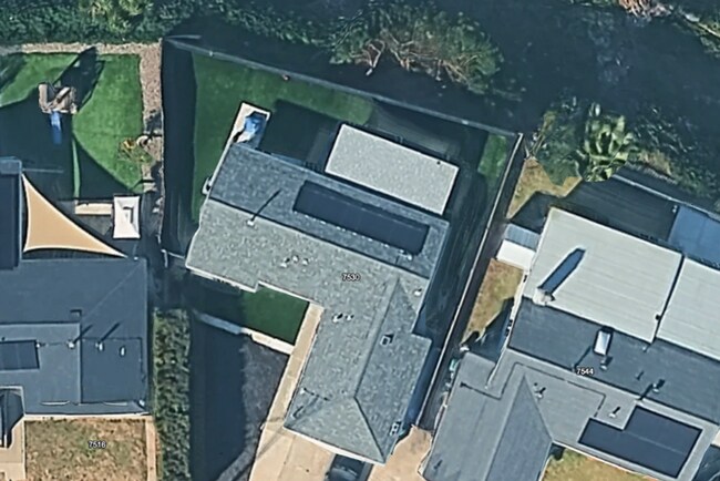 Building Photo - Modern 3 Bedroom 2 Bath Home, San Diego (92114)