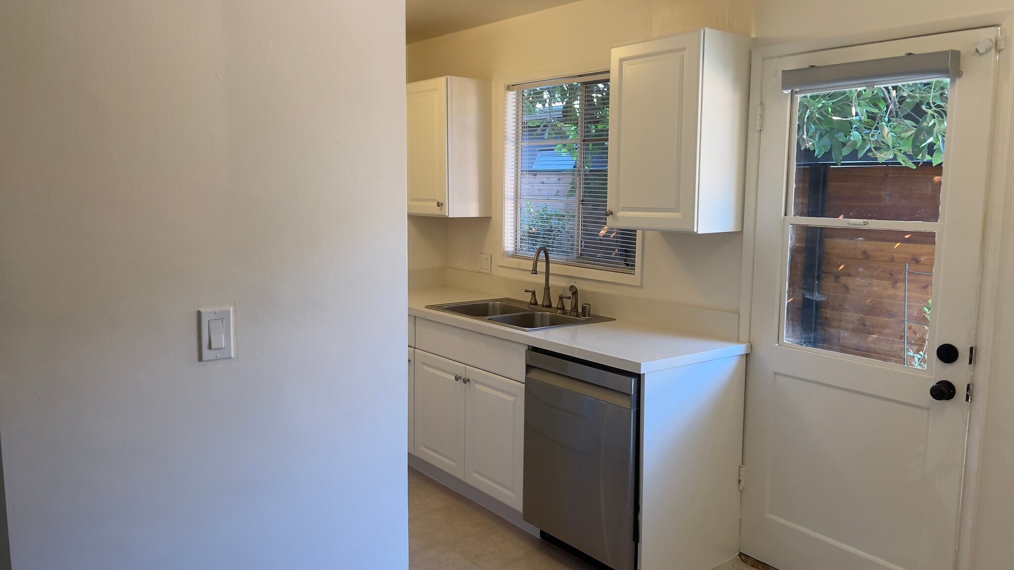 Building Photo - 4247 S Centinela Ave