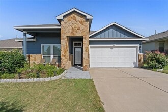 Building Photo - 13809 Harrisglenn Dr