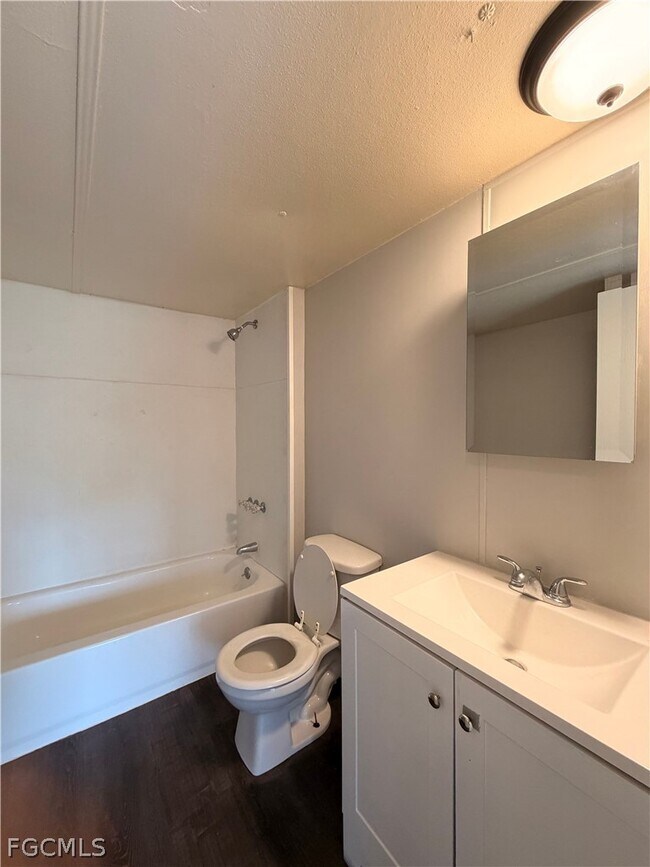 Building Photo - 7897 Suncoast Dr