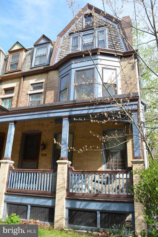 Building Photo - 4720 Windsor Ave
