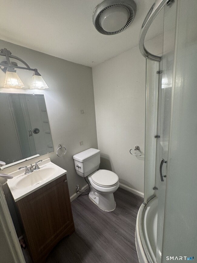 Building Photo - 131 W Main St