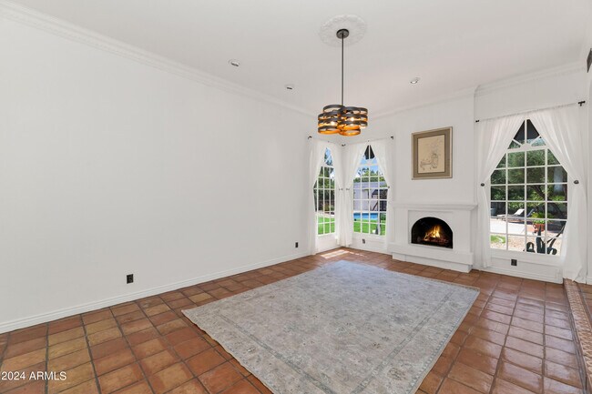 Building Photo - 8712 N 68th St