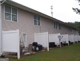 Building Photo - 452 WI Pkwy