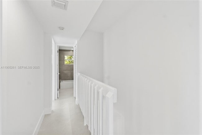 Building Photo - 3597 SW 17th St