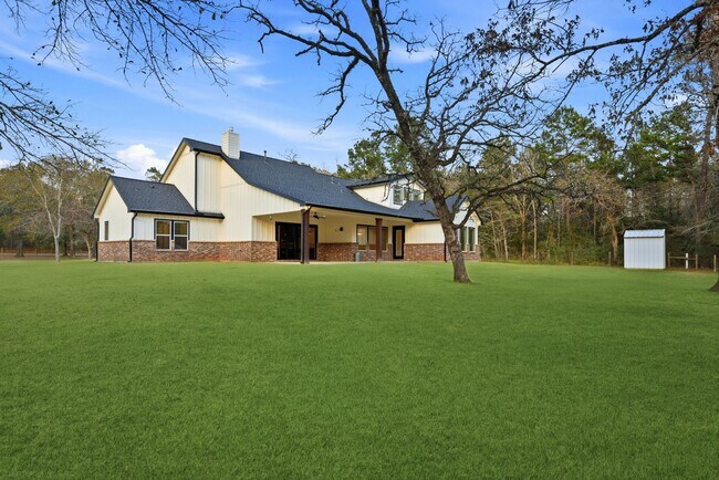 Building Photo - 19330 Veterans Rd