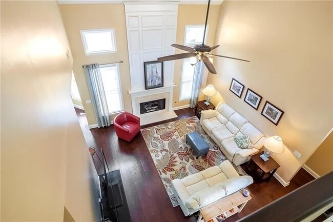 Building Photo - 3915 High Gables E