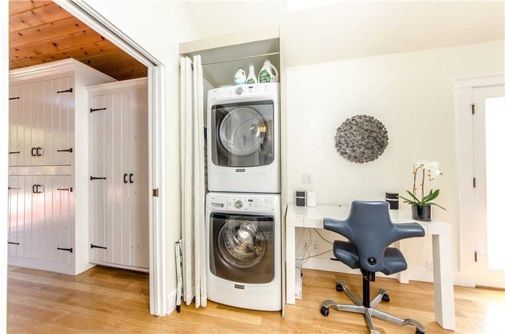 Washer/DryerUNIT A - 1328 Electric Ave