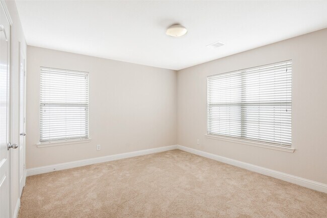 Building Photo - 16334 Cole Bridge Ln
