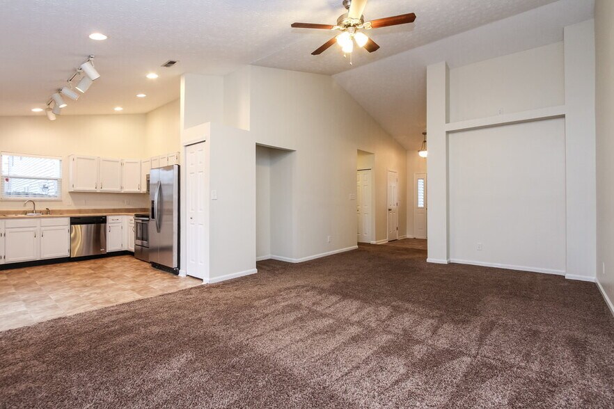 Building Photo - 5309 Waterton Lakes Dr