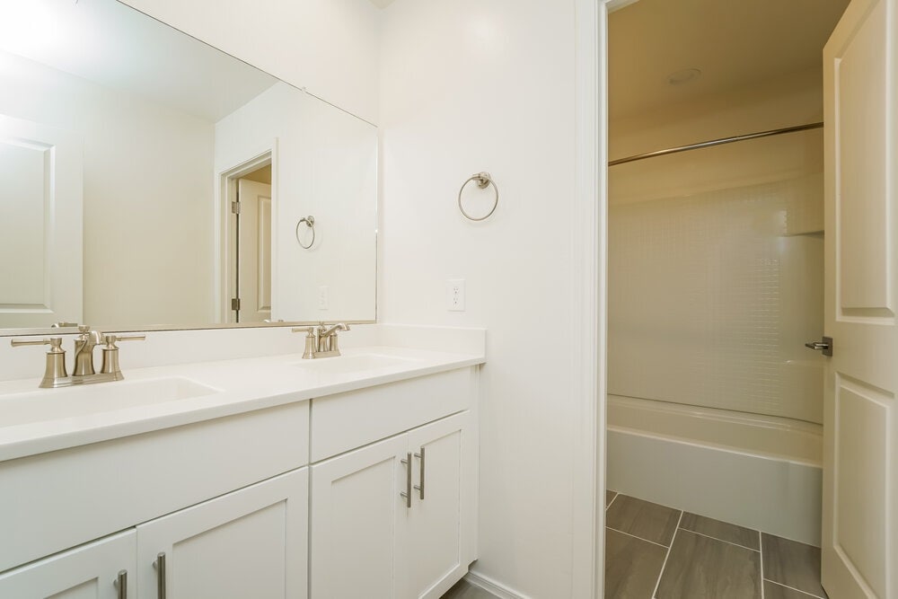 Building Photo - 10775 W Embrey Dr