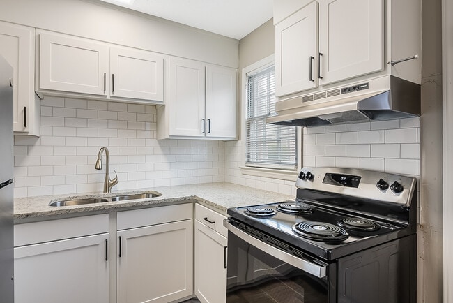 Building Photo - The Retreat at Kannapolis