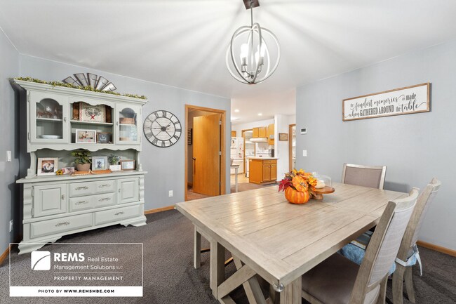 Building Photo - 815 Island Ct