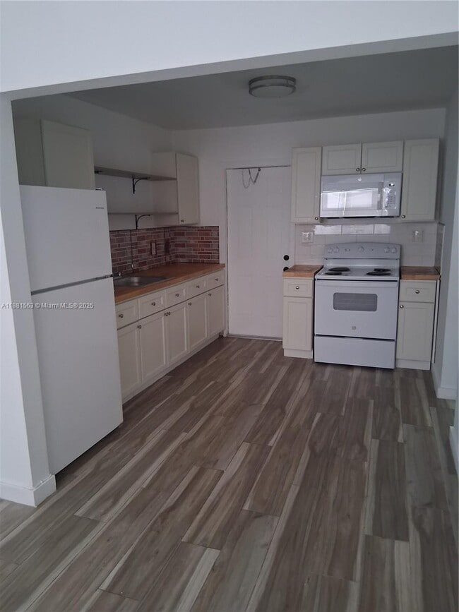 Building Photo - 2710 NW 6th St