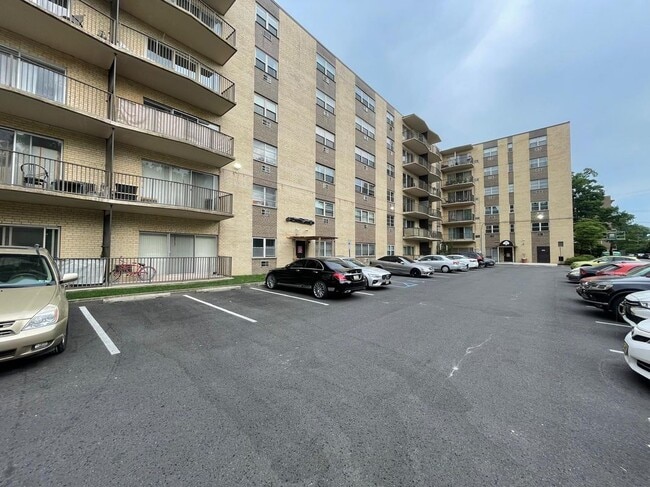 Building Photo - 416 Chestnut St