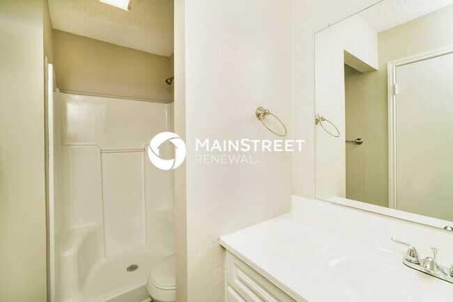 Building Photo - 3 Bedroom Pet-Friendly Home in San Antonio, TX with Main Street Renewal