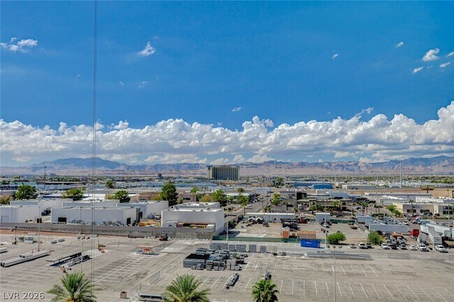 Building Photo - 4575 Dean Martin Dr