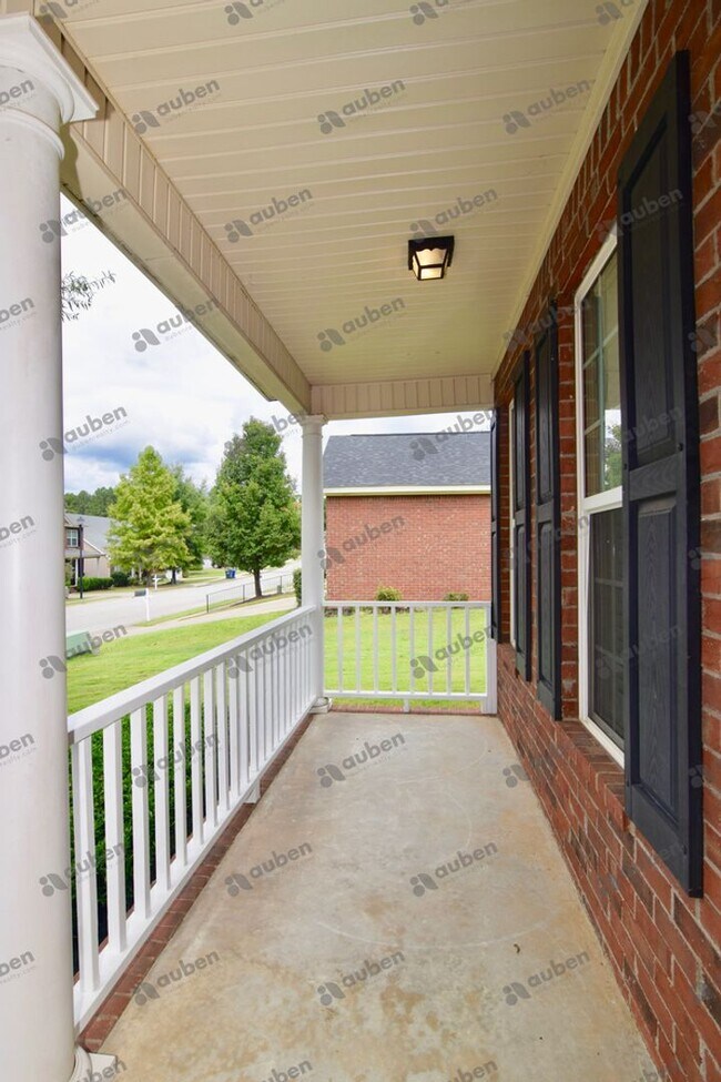 Building Photo - $1,950 - 4 bed/2.5 house for rent in Evans, with fenced back yard!