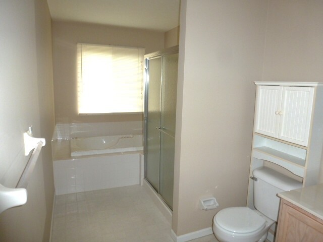 Building Photo - 1004 Wild Flower Ln