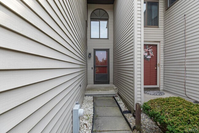 Building Photo - 8457 Bubbling Springs Dr