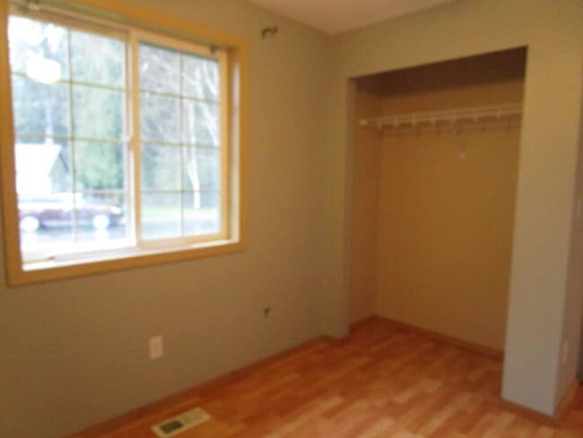 Building Photo - 1925 Wildflower Way