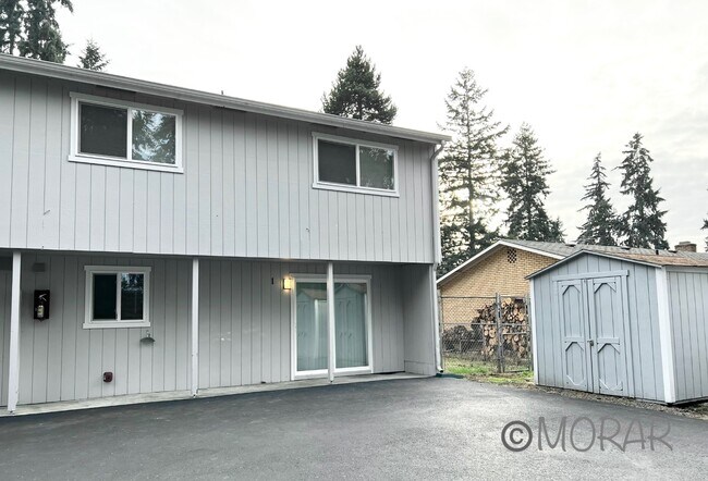 Building Photo - 7924 3rd Ave SE