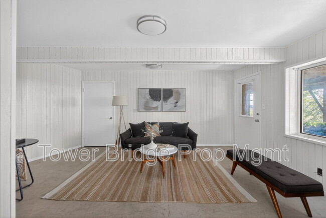 Building Photo - 3937 Orangewood Dr