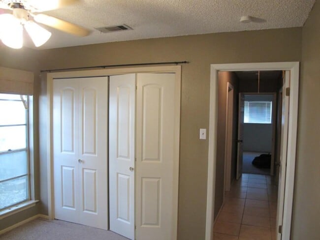 Building Photo - 8111 Ceberry Dr