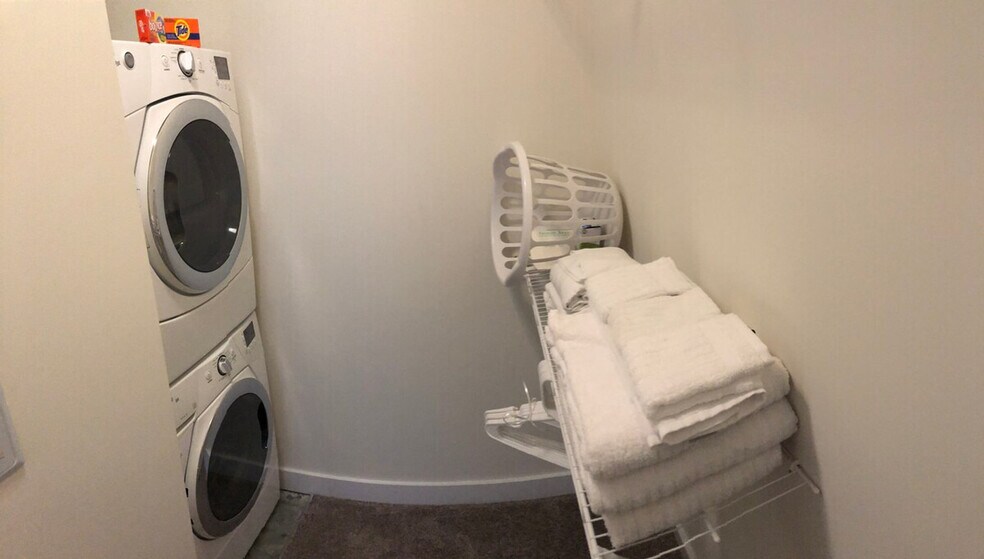 Building Photo - 215 W Martin Luther King Jr Blvd