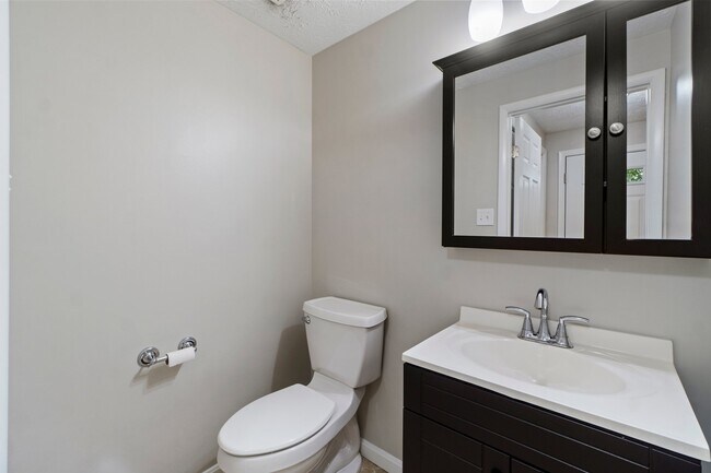 Building Photo - 7935 Tyson Oaks Cir