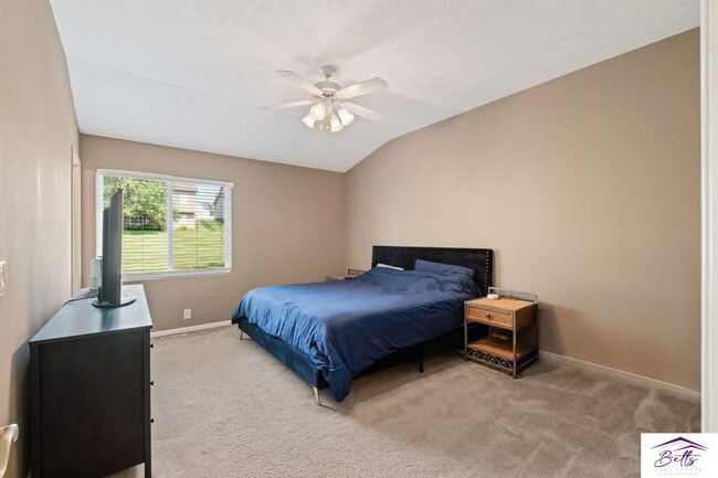 Building Photo - Beautiful Multilevel home in Cattail Creek...
