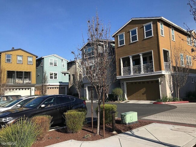 Building Photo - 939 Phelan Ave