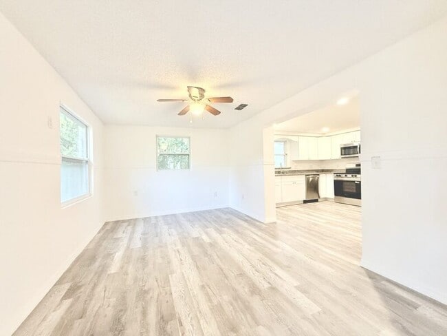 Building Photo - 5707 Quist Dr