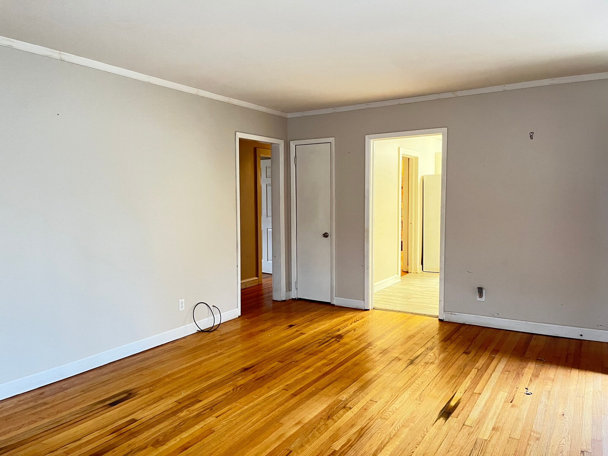 Building Photo - 132 Mayflower Rd
