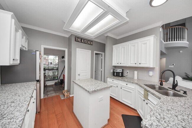 Building Photo - 3010 Ashton Park Dr