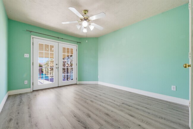 Building Photo - 6426 Portuguese Bend Dr