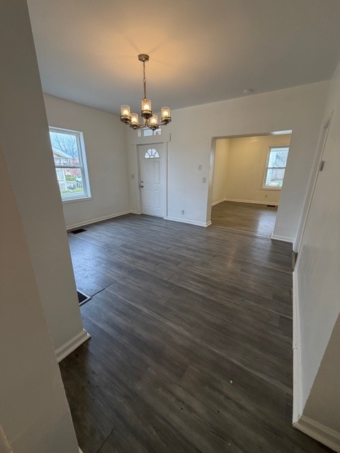 Building Photo - 41 S Oakley Ave