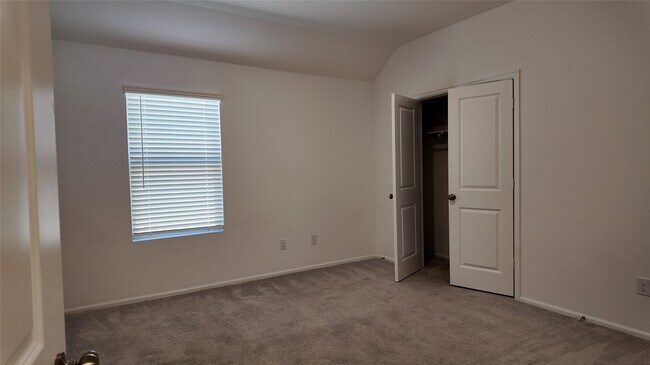 Building Photo - 7518 Angels Lndg Ln