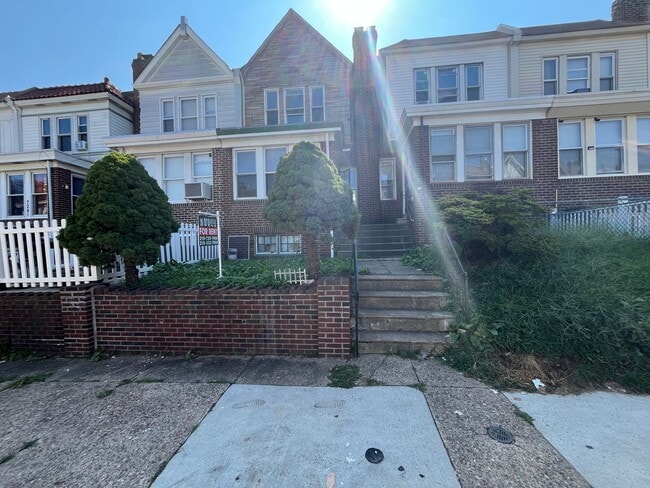 Primary Photo - 7237 Glenloch St