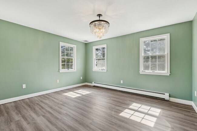 Building Photo - 89 Brush Hill Rd